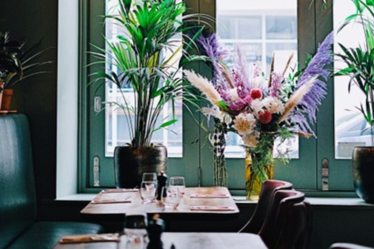 Red Restaurant & Cocktail Bar